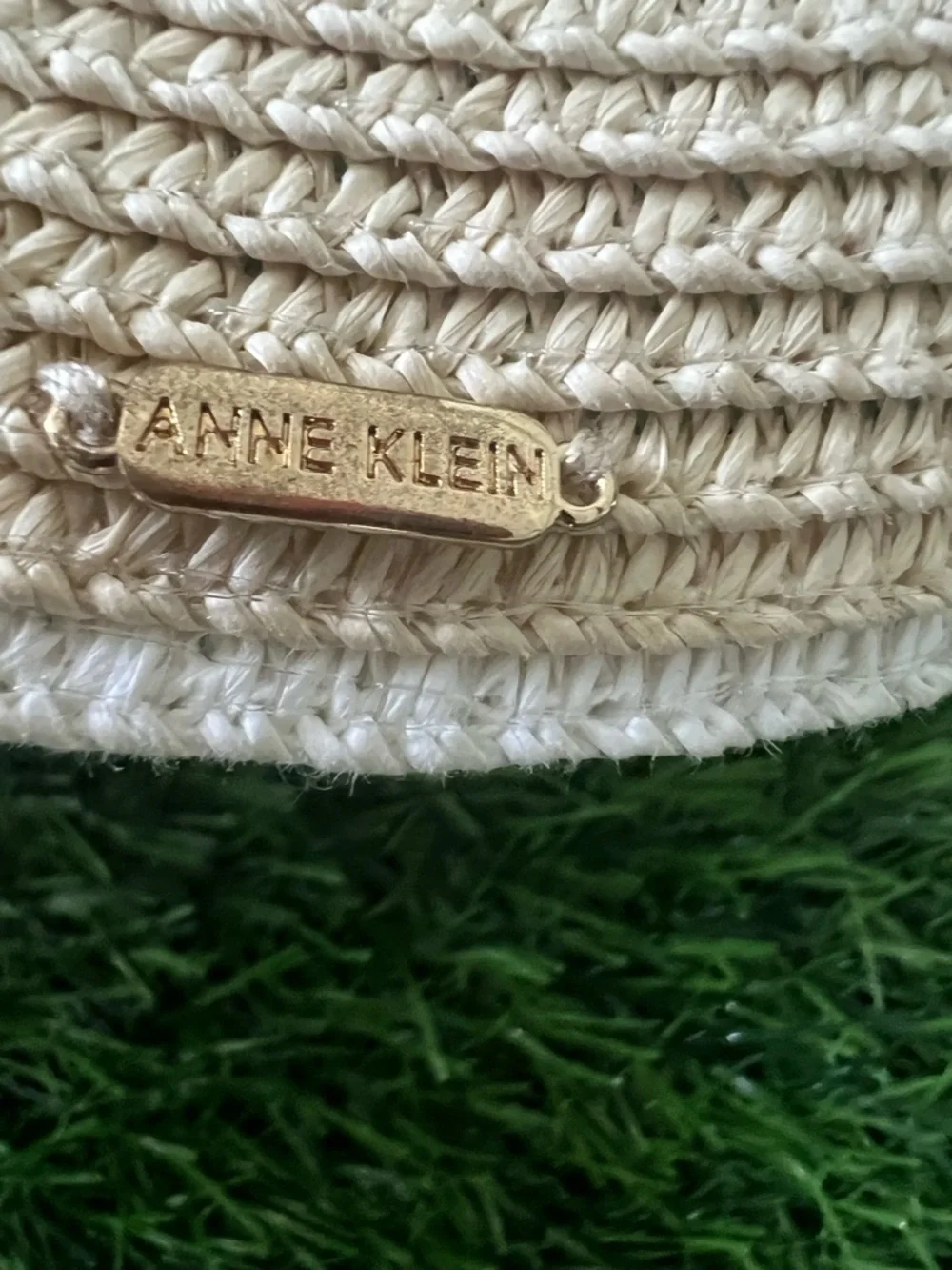 Anne Klein Natural Straw Visor with White Label - Picture 4 of 4